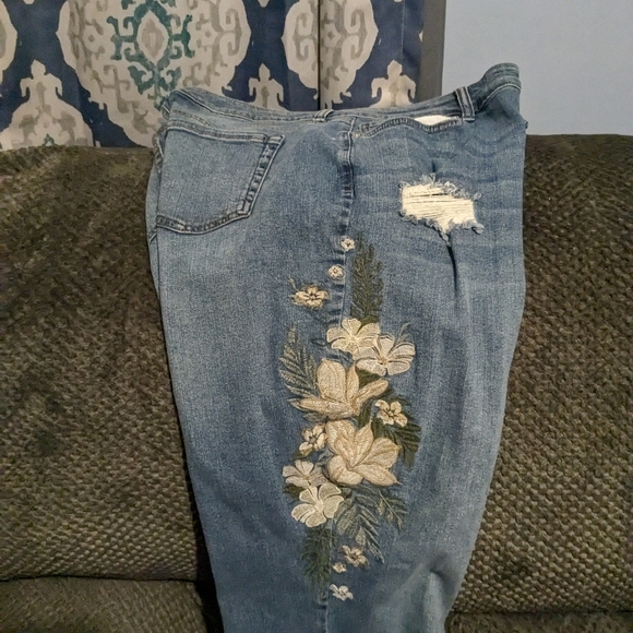 Women's distress plus size 16W jeans - Picture 8 of 9